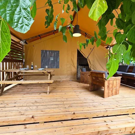 Campo de lujo Costa Dorada Tienda Lua